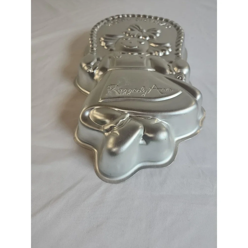 Wilton Raggedy Ann Cake Pan Silver Vintage 1981 Happy Birthday Jump Rope 5023797